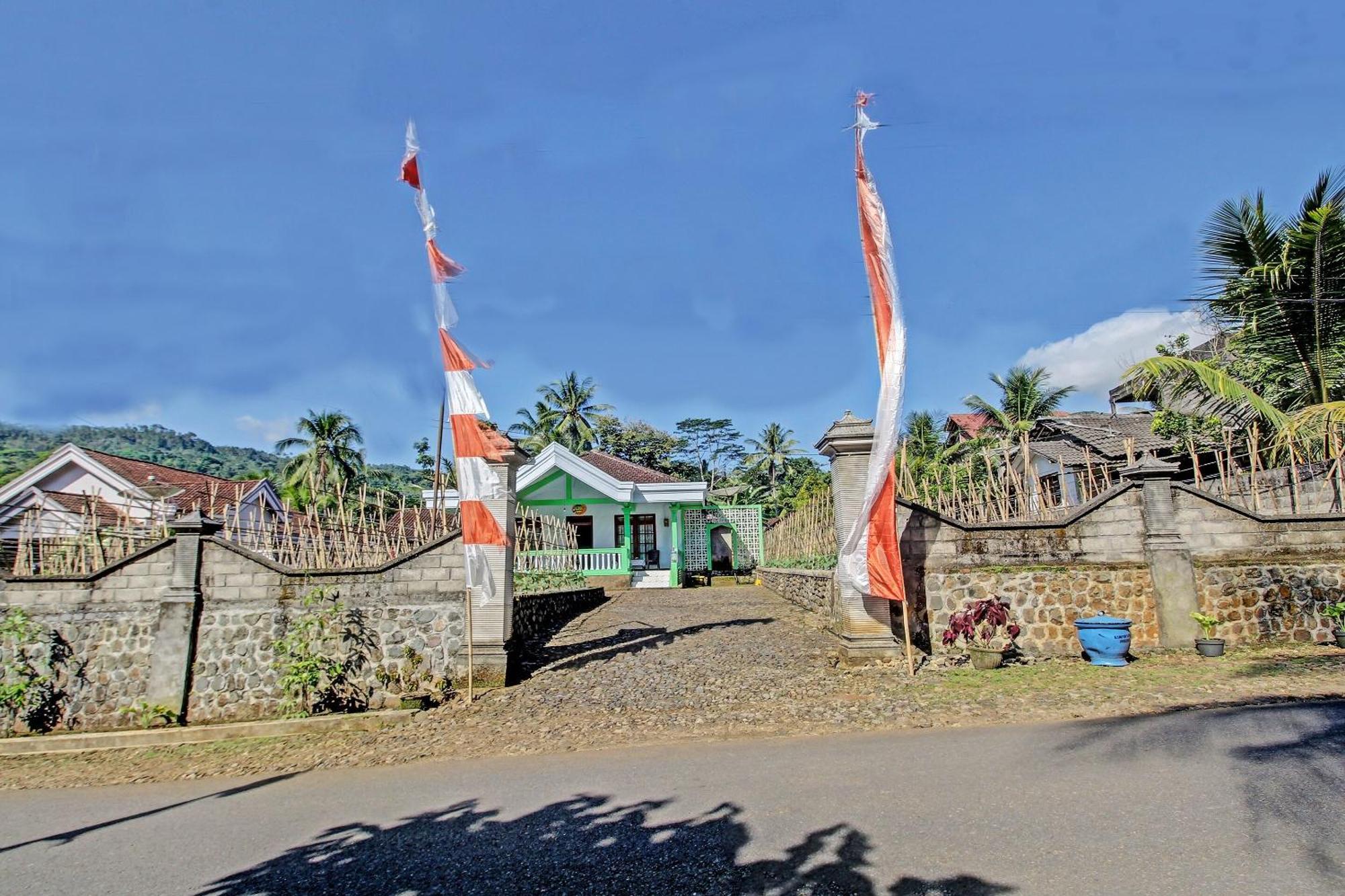 Spot On 91214 Desa Wisata Pandean 호텔 Trenggalek 외부 사진